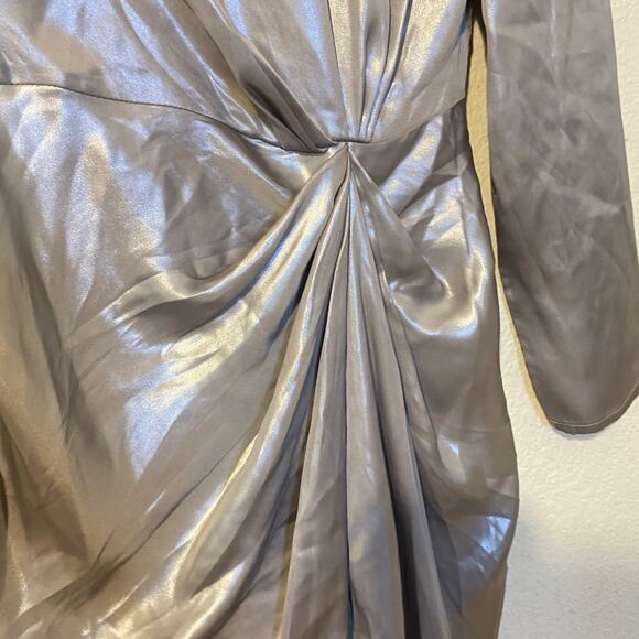 Bardot Shimmer Dress Metallic Long Sleeved Sparkly Mini Party Dress Size 4 NWT - Picture 3 of 9